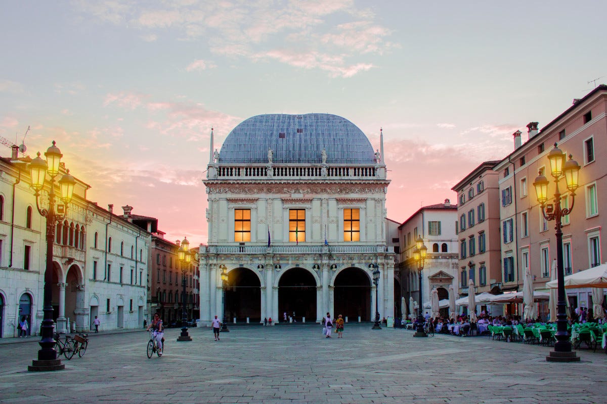 Palazzo della Loggia a Brescia  [Capitale della Cultura... a tavola]: Palazzo della Loggia e lo spiedo bresciano