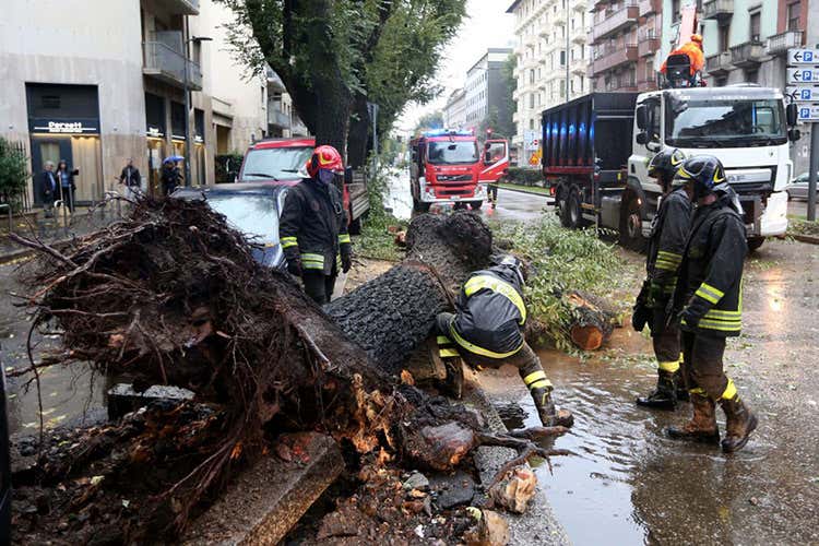 La Lombardia fa la conta dei danni causati dal maltempo (Lombardia, i danni del maltempo valgono 300 milioni di euro) La Lombardia fa la conta dei danni causati dal maltempo (Lombardia, i danni del maltempo valgono 300 milioni di euro)