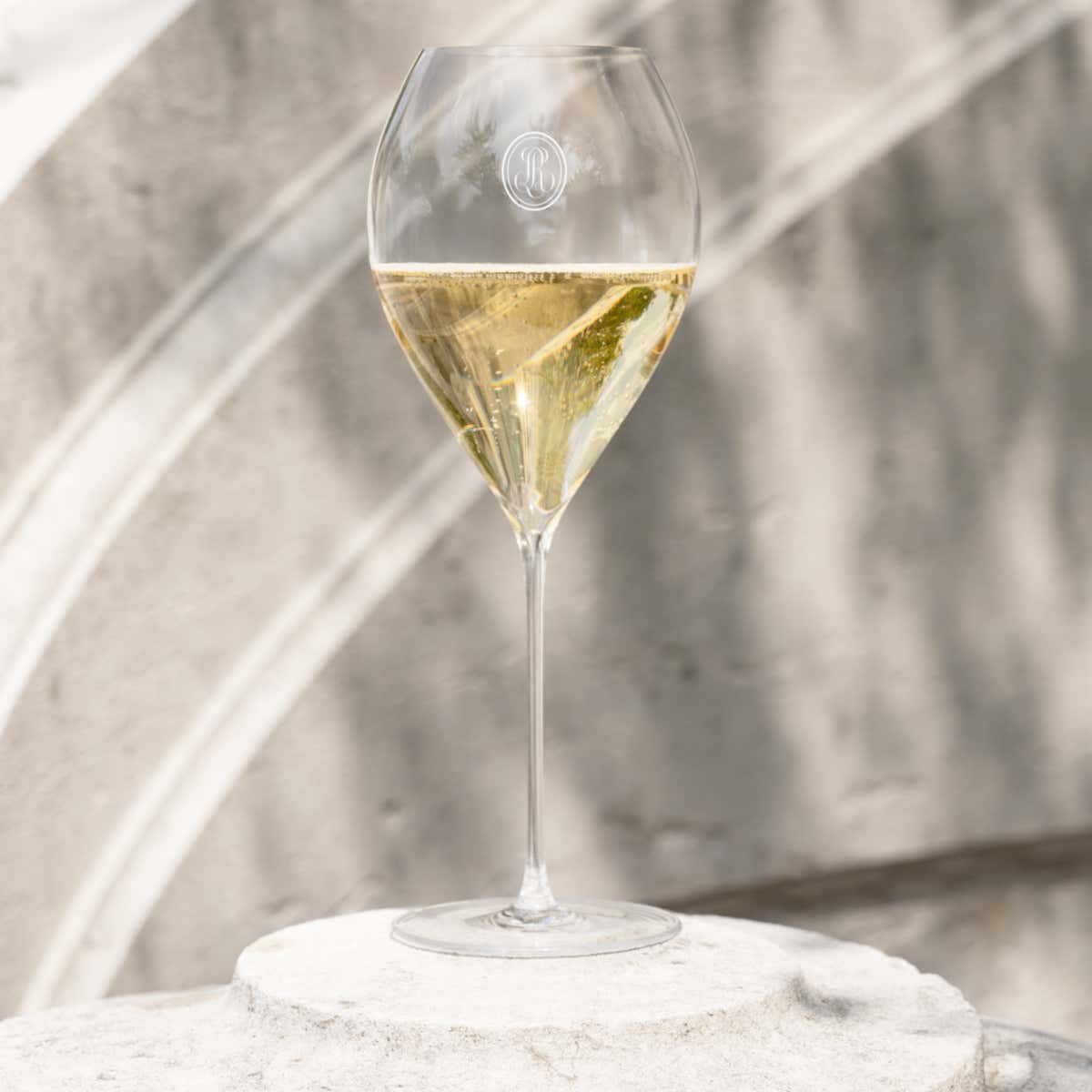 Il Pinot Noir di Verzy definisce la personalità del Vintage 2018, offrendo uno Champagne intenso ma perfettamente equilibrato