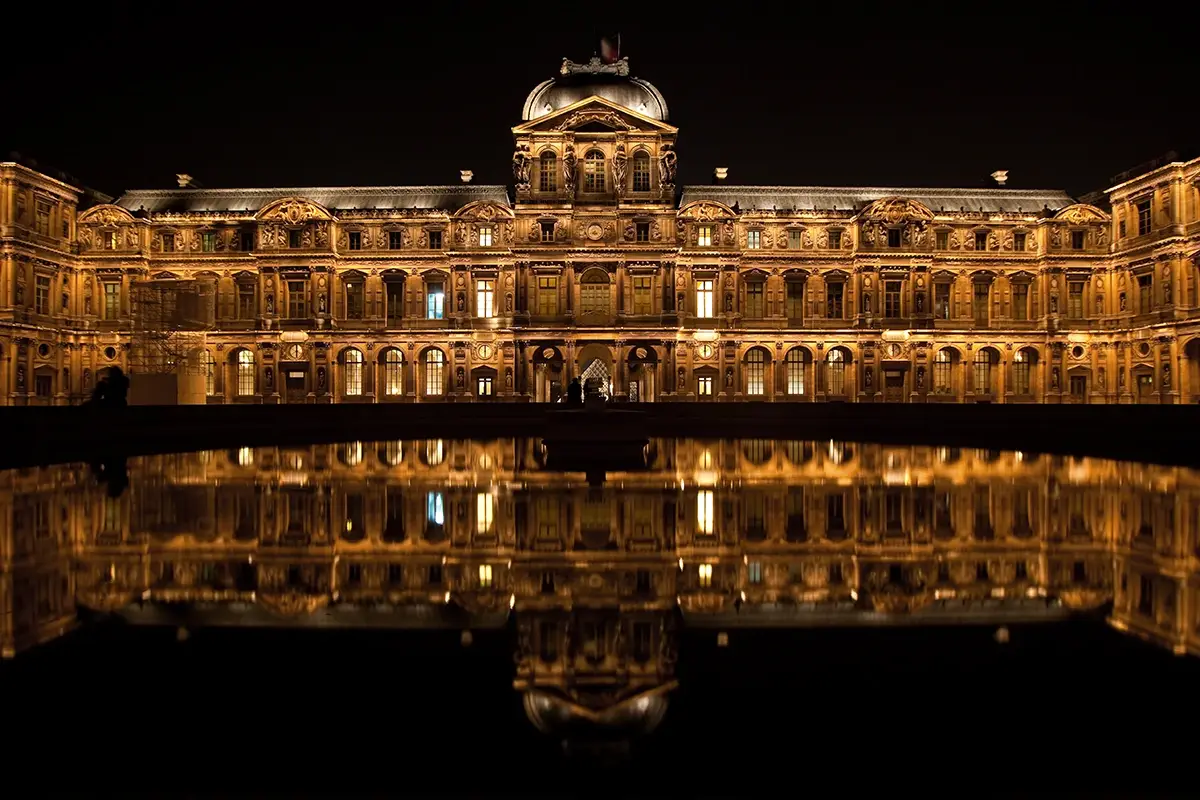 Francia, da oggi il pass Covid obbligatorio per cinema e musei Francia scatta il geen pass obbligatorio per cinema e musei