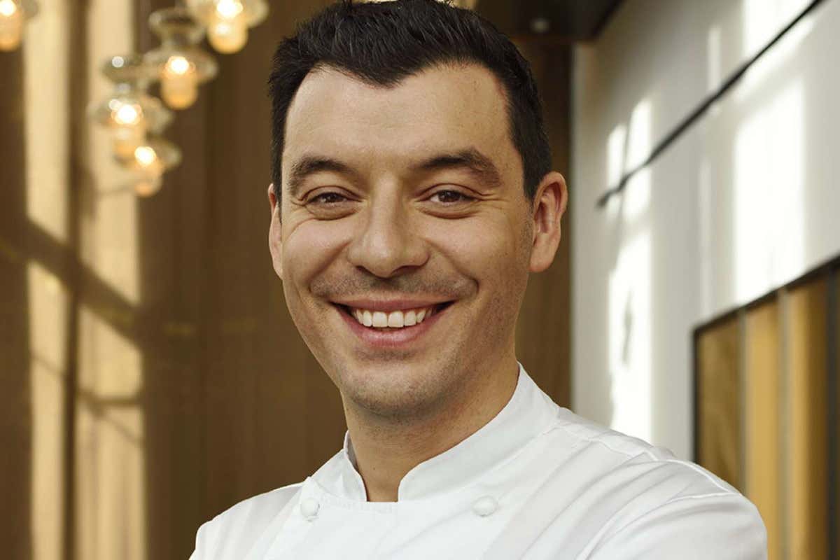 Lo chef Luca Fantin (credits: Bvlgari) Luca Fantin lascia Tokyo dopo 15 anni e apre un ristorante a Milano con Langosteria