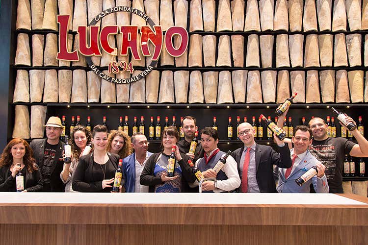 Lucano sempre pi&ugrave;... giovane Iniziative social e contest per barman