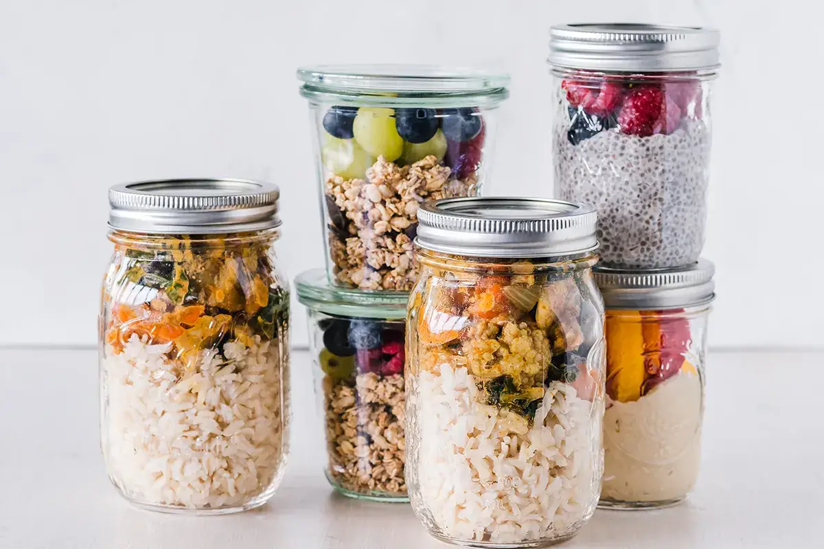 Lunch box sempre pi&ugrave; green Pausa pranzo in ufficio: 5 consigli per non perdere gusto e benessere