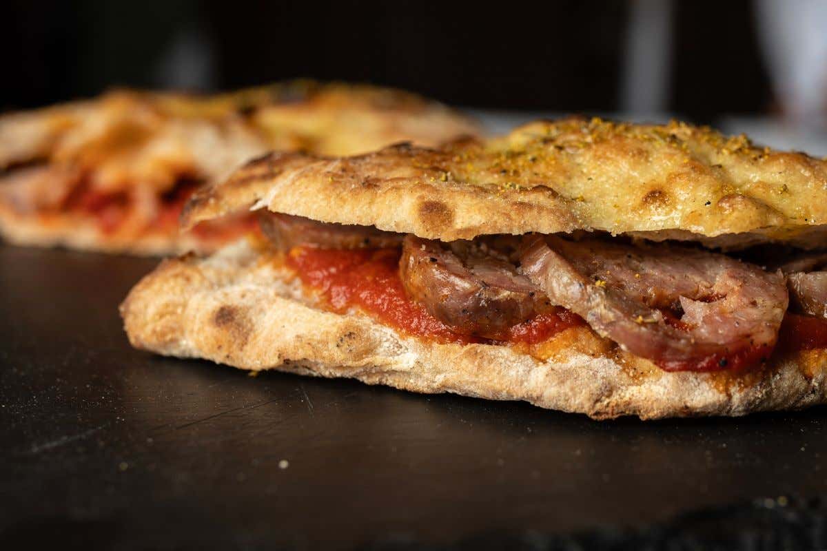 Una delle migliori pizzerie del viterbese è Mactra, nel borgo di Vitorchiano Una delle migliori pizzerie del viterbese è Mactra, nel borgo di Vitorchiano