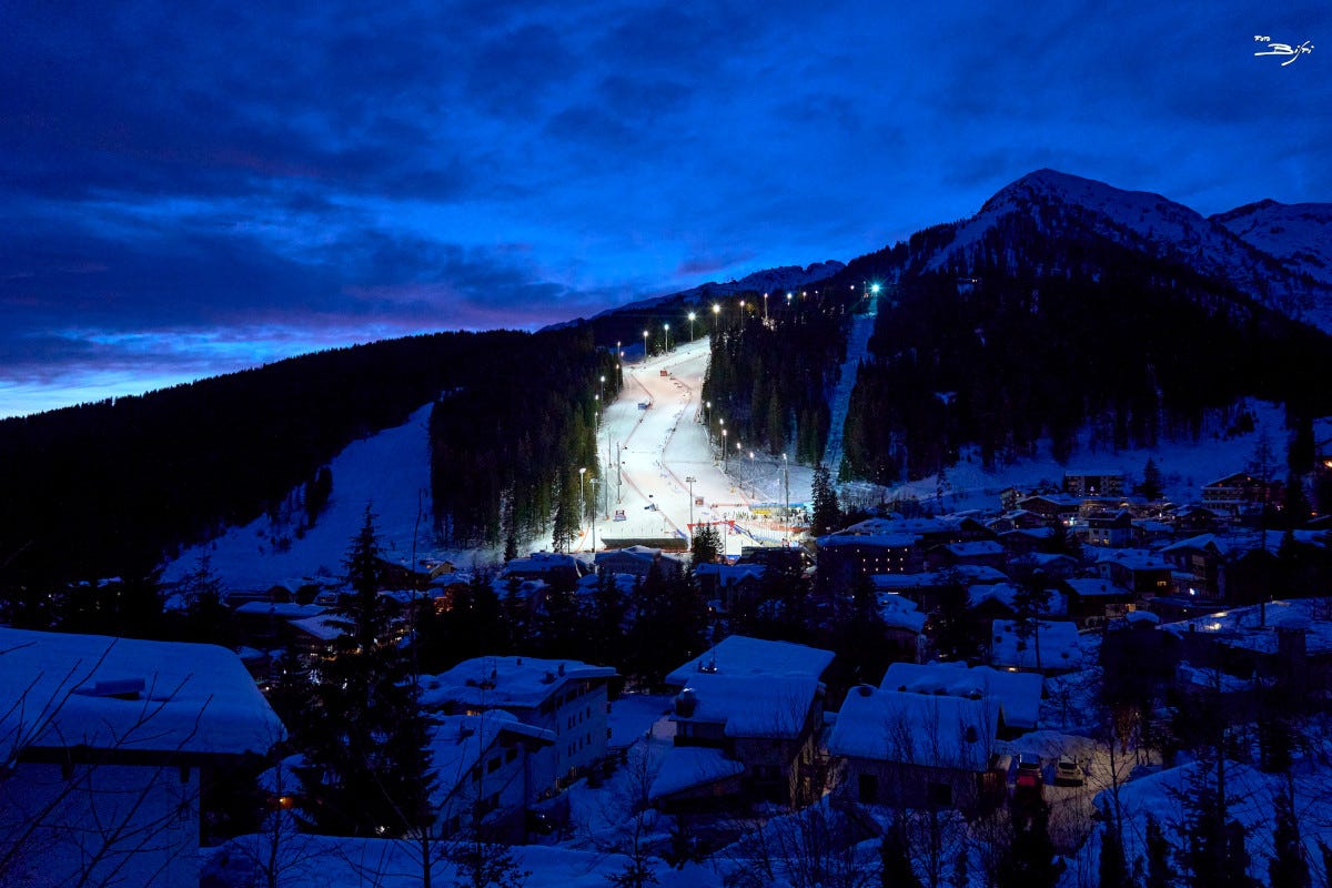 Notturna sulle piste di Madonna di Campiglio Inverno, voglia di sci Campiglio la meno cara d'Italia