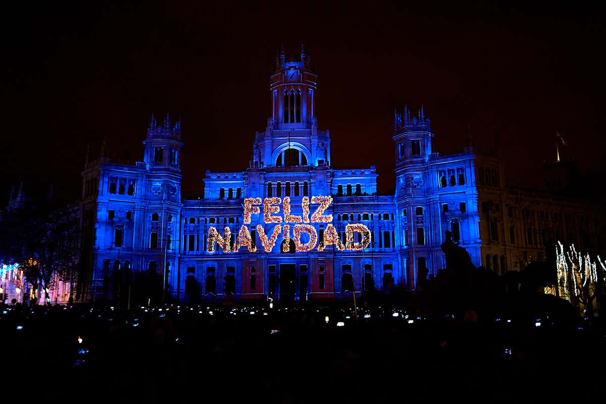 Madrid, Palacio Cibeles - Foto Fernando Tribuño@Mdrid Destino Fine anno in Spagna una festa continua