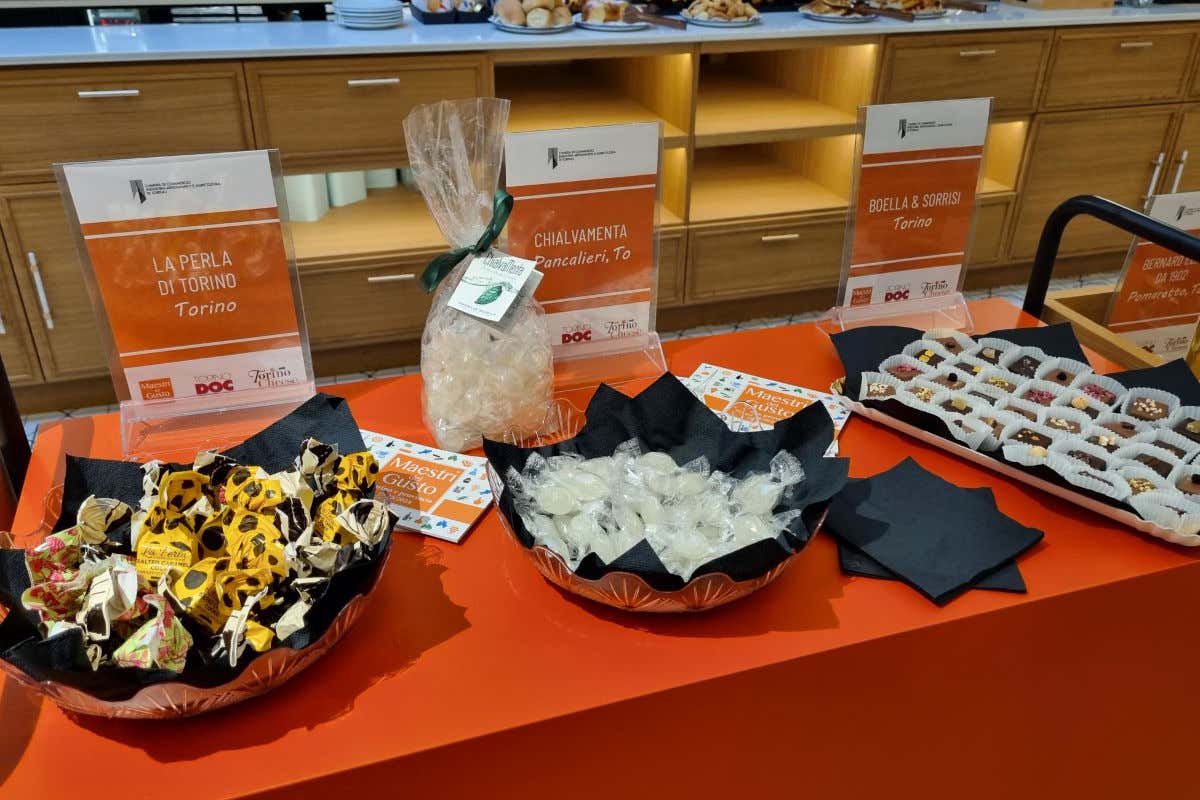 Per tutto il mese di novembre all’aeroporto bergamasco sarà possibile conoscere i prodotti dei Maestri del Gusto assaggiando il “Menu Piemonte” I sapori torinesi sbarcano all'aeroporto con i Maestri del Gusto