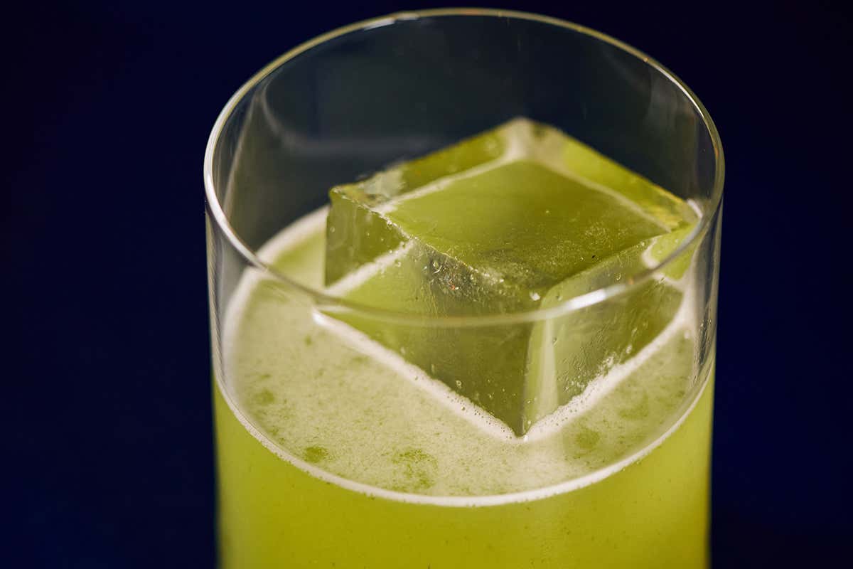 Un buon ghiaccio prodotto nel giusto formato pu&ograve; diminuire il cosiddetto &ldquo;annacquamento&rdquo; &pound;$I Maestri raccontano...$&pound; Dare il giusto valore al ghiaccio nella ricetta