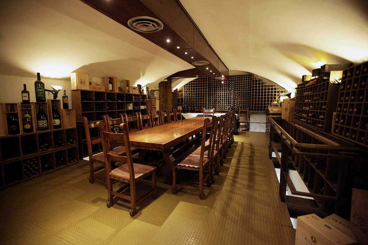 L'enoteca del ristorante Maffei Delivery, eventi, aperture: Al Maffei le novità non si fermano in cucina L'enoteca del ristorante Maffei Delivery, eventi, aperture: Al Maffei le novità non si fermano in cucina