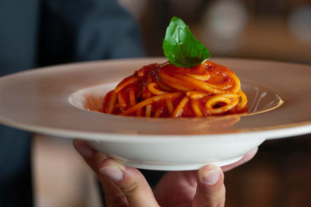 Sosta gourmet tra una buca e l’altra al Maio Restaurant del Golf Club Tolcinasco Sosta gourmet tra una buca e l’altra al Maio Restaurant del Golf Club Tolcinasco