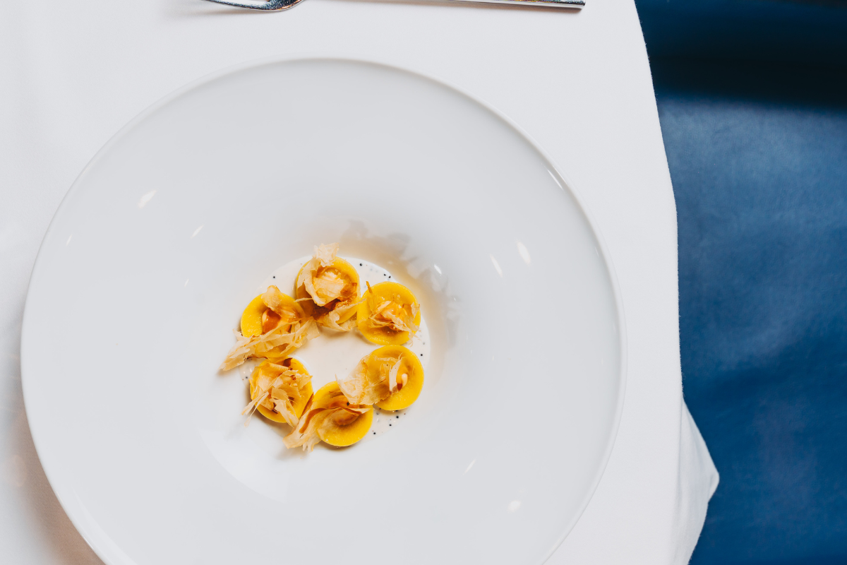 L'arte dell'illusione nel menu di Makoré: sapore e magia con chef Lodi Rizzini