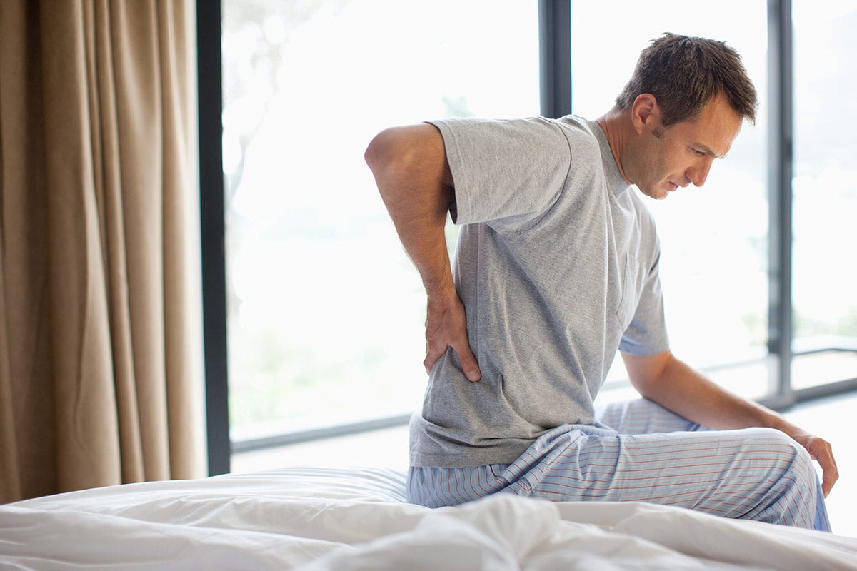 Esistono diversi tipi di mal di schiena, serve una diagnosi corretta per scoprirne le cause