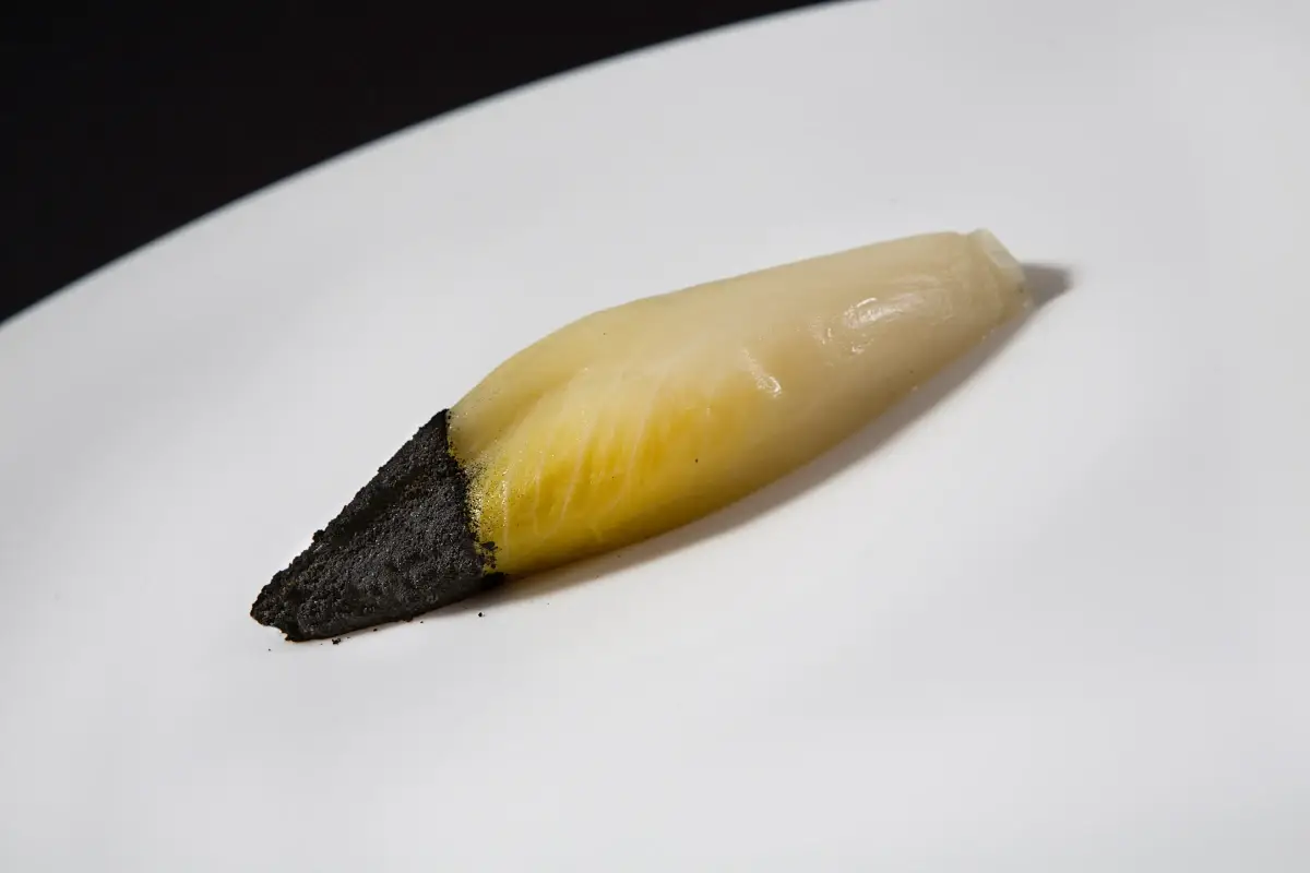 Un piatto di Leandro Luppi della Vecchia Malcesine  Vecchia Malcesine, una cucina a misura di chef: creativa ed eclettica