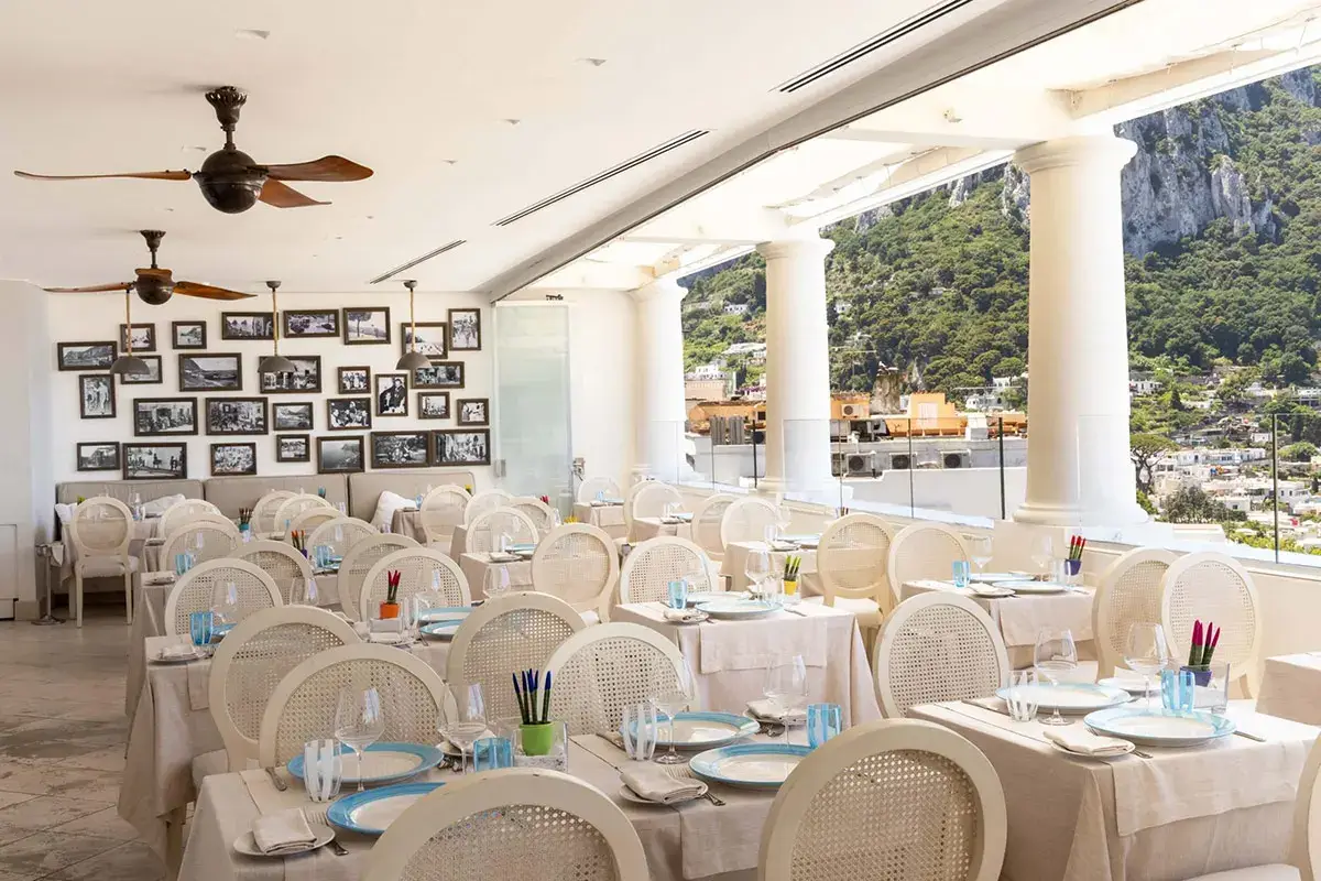 Ristorante Mammà [[Giro del Golfo in otto giorni]]: Capri conquista con i suoi paesaggi e l’alta cucina