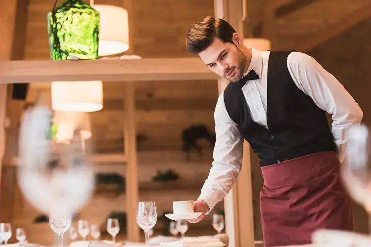Mancia al ristorante: ecco i Paesi nel mondo in cui è di regola lasciarla