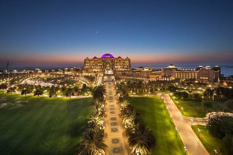 L’Emirates Palace di Abu Dhabi (L’Emirates Palace di Abu Dhabi passa al Mandarin Oriental Group)