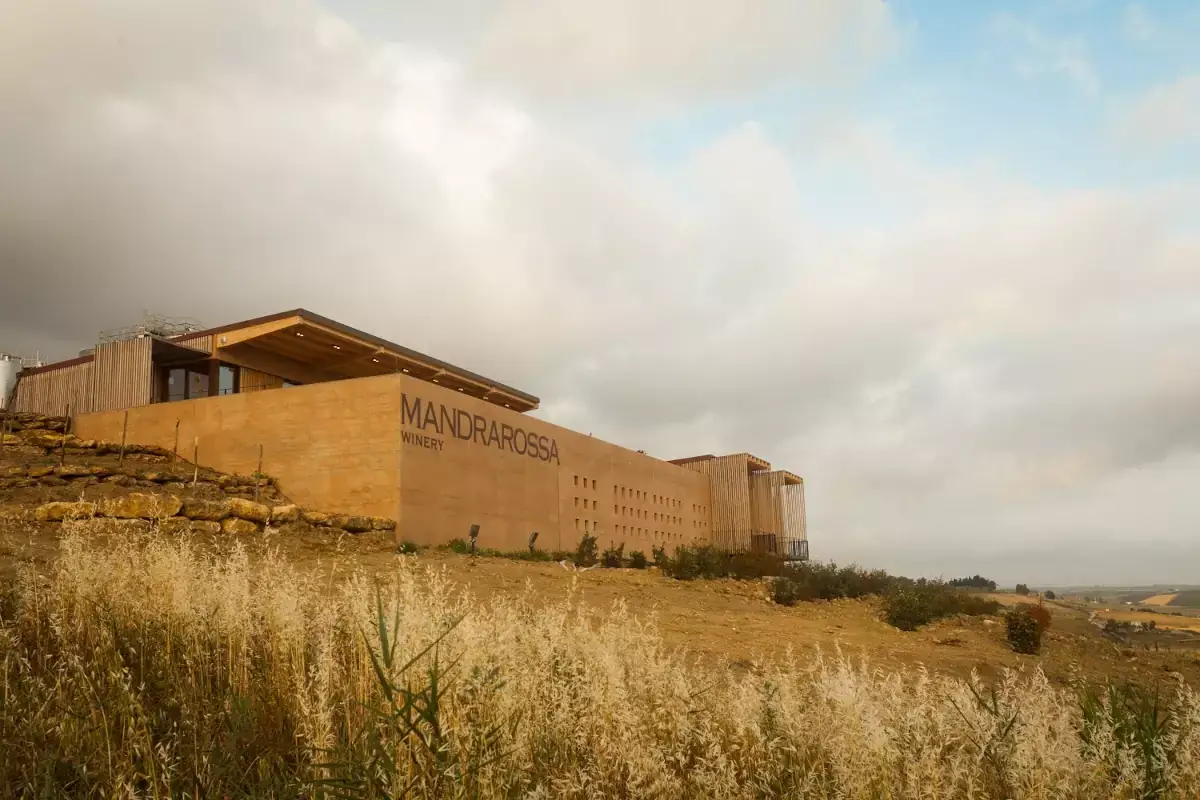 La cantina di Mandarossa presidia il territorio Biodiversit&agrave; e alto profilo, le parole d&rsquo;ordine dei vini Mandrarossa