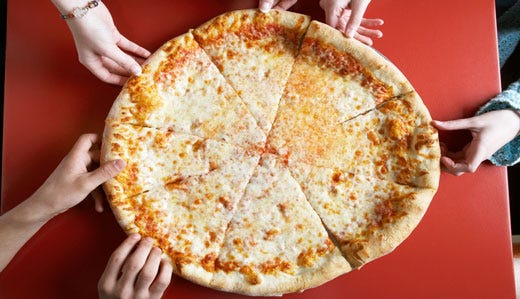 Alla pizza non si rinuncia Un must per un italiano su tre