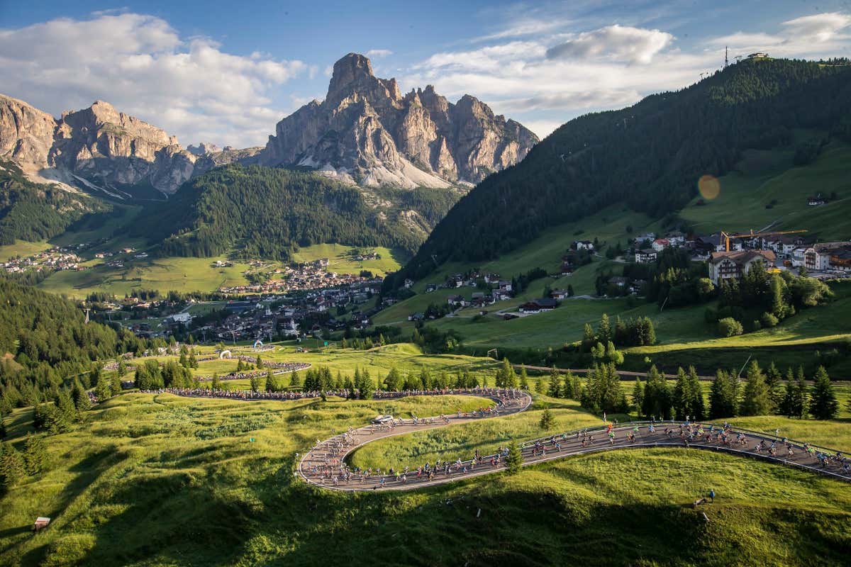 Maratona Dles Dolomites: pettorali benefici per l’Ucraina