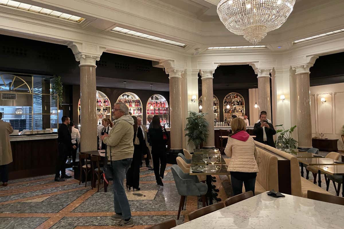 Gli interni de Il Marchese a Milano  Tendenza romana nella città della moda: “Il Marchese” è sbarcato a Milano