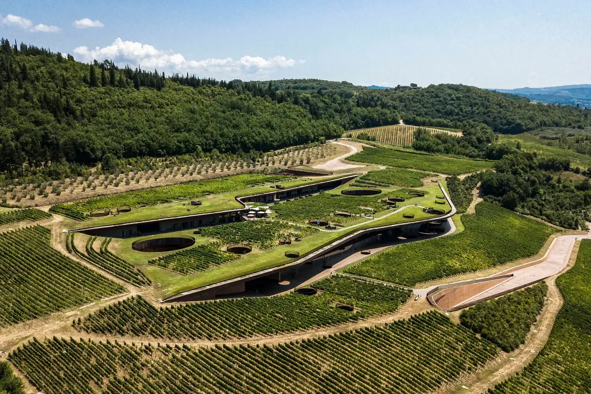 La vista dall'alto di Marchesi Antinori nel Chianti Classico&nbsp; Piace l'Italia dell'enoturismo: Antinori nel Chianti Classico prima al Wbv