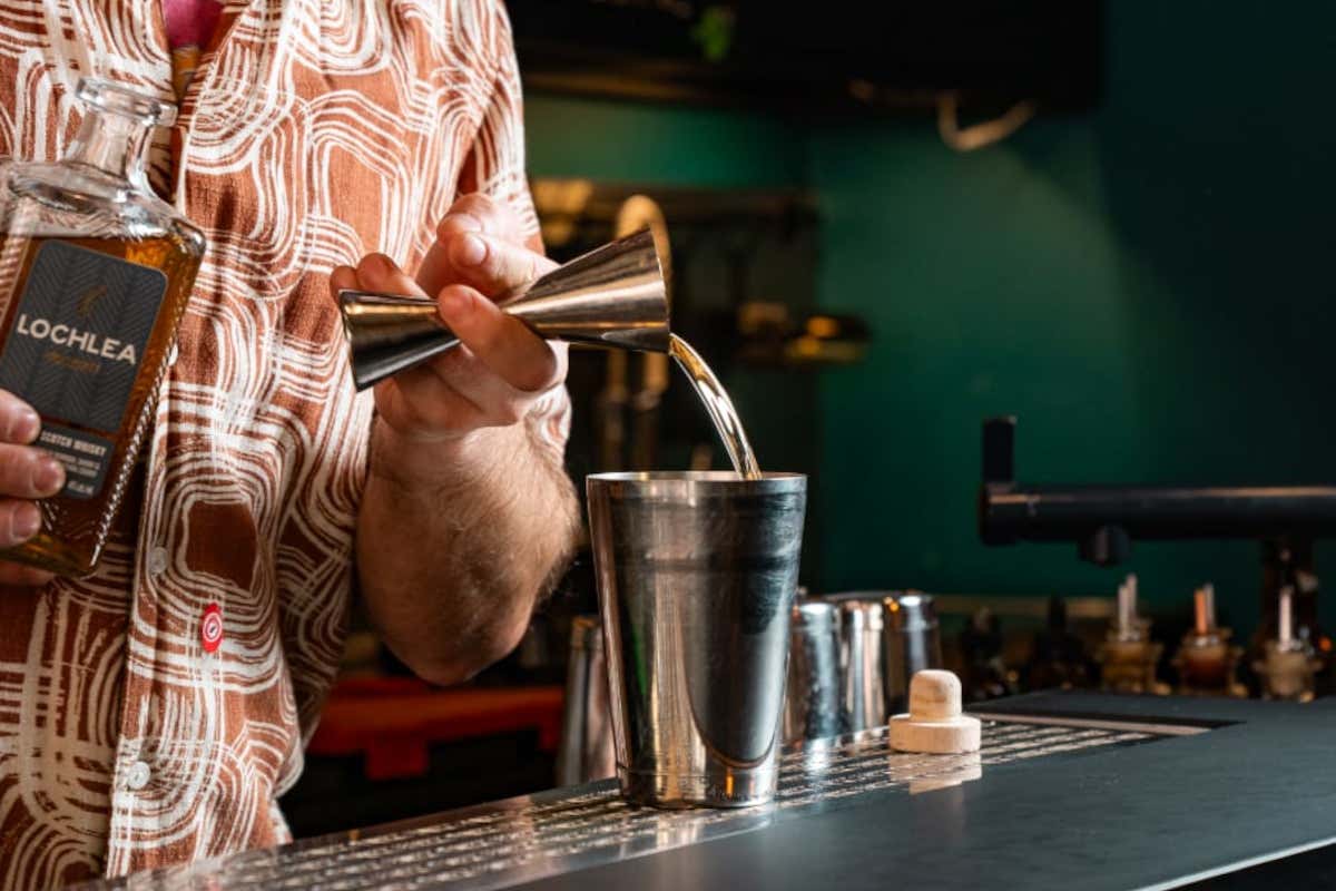 Il ritorno degli amari nei cocktail, tra tradizione e innovazione nella mixology Il ritorno degli amari nei cocktail, tra tradizione e innovazione nella mixology