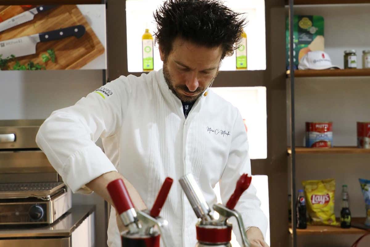 Il maestro Apei, Marco Merola