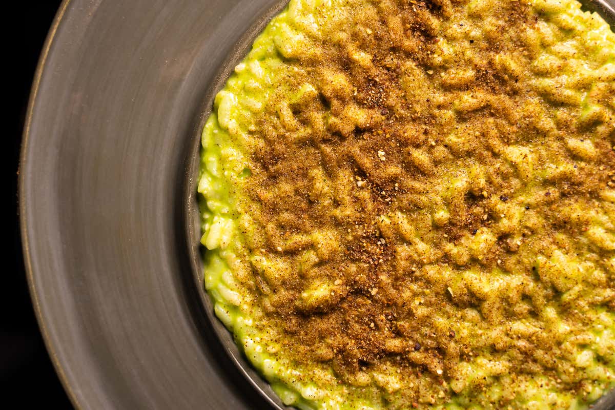 Risotto aglio, olio e black lime