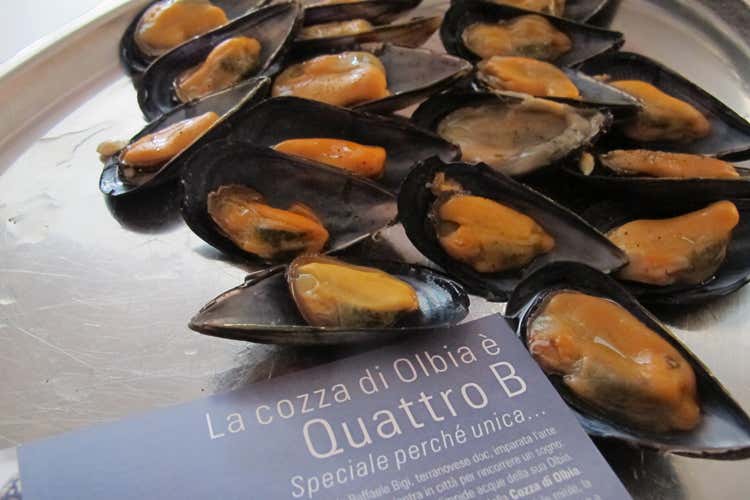 Un… mare di vino ad Alghero 110 etichette sarde si raccontano Un… mare di vino ad Alghero 110 etichette sarde si raccontano
