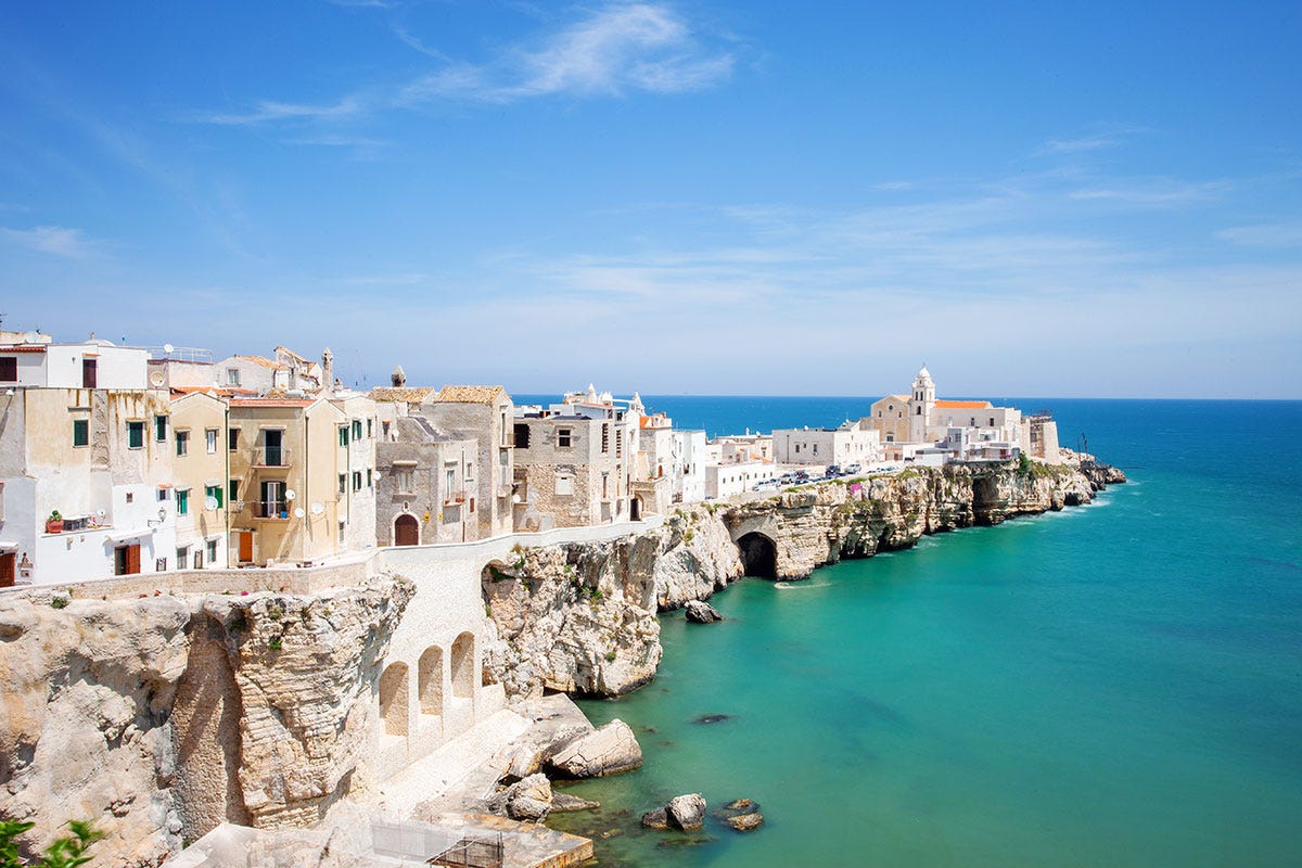 Puglia regina del turismo Turismo, per l'Italia è l'estate del rilancio. Mare più gettonato della montagna