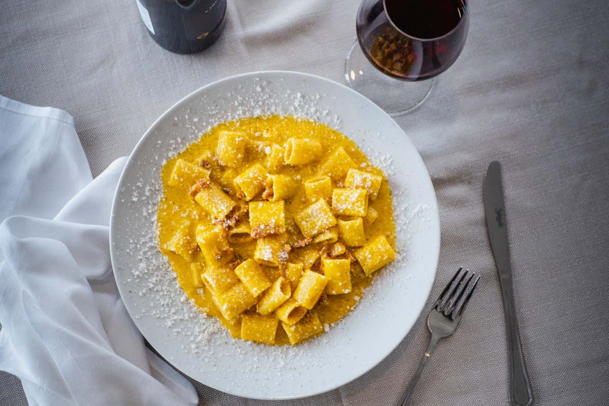 La carbonara del Marea  Marea sul lungomare di Torvaianica dal pesce all'amatriciana