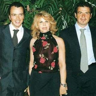 Mariella Plebani insieme ai figli, Marco e Franco
