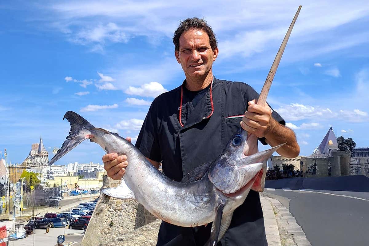 Il ristorante a Gallipoli che sceglie il pesce quando è ancora in mare