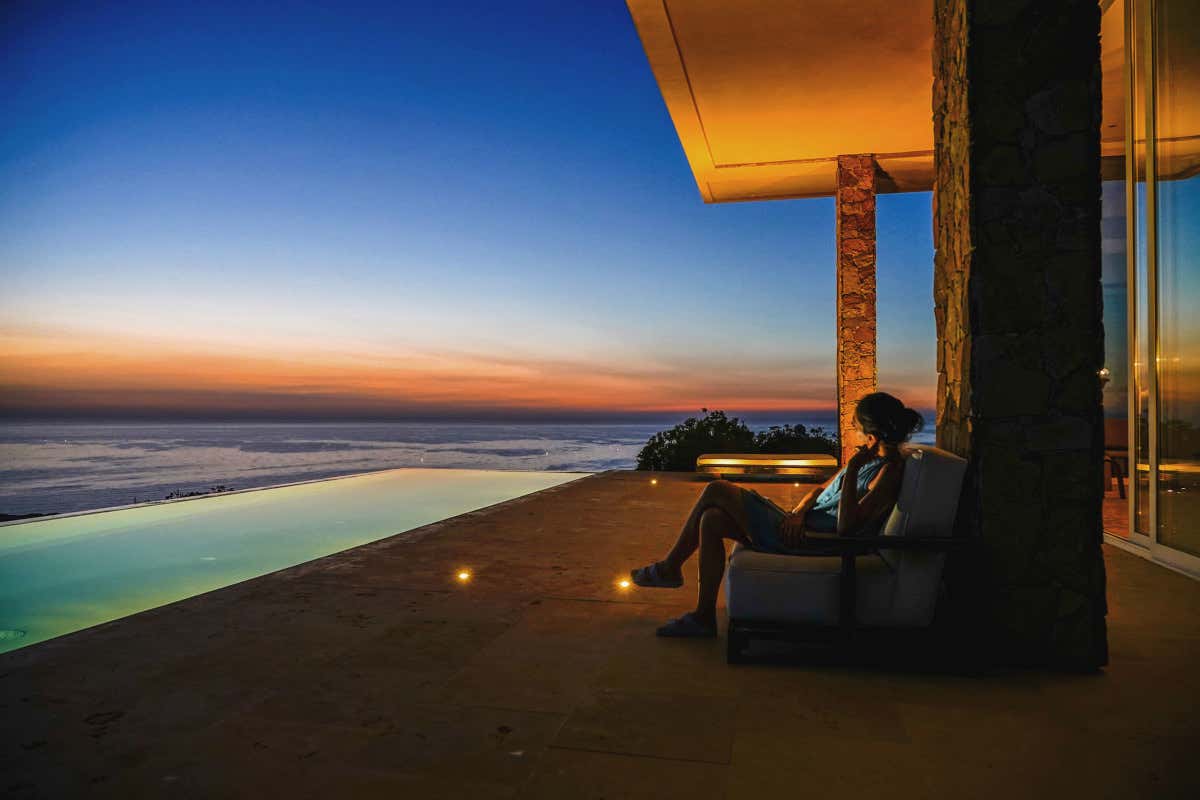 La Fiermontina Ocean, veduta di un esterno con piscina (foto E. Ferramosca) La Fiermontina Ocean: eco ritiro tra campagna e oceano