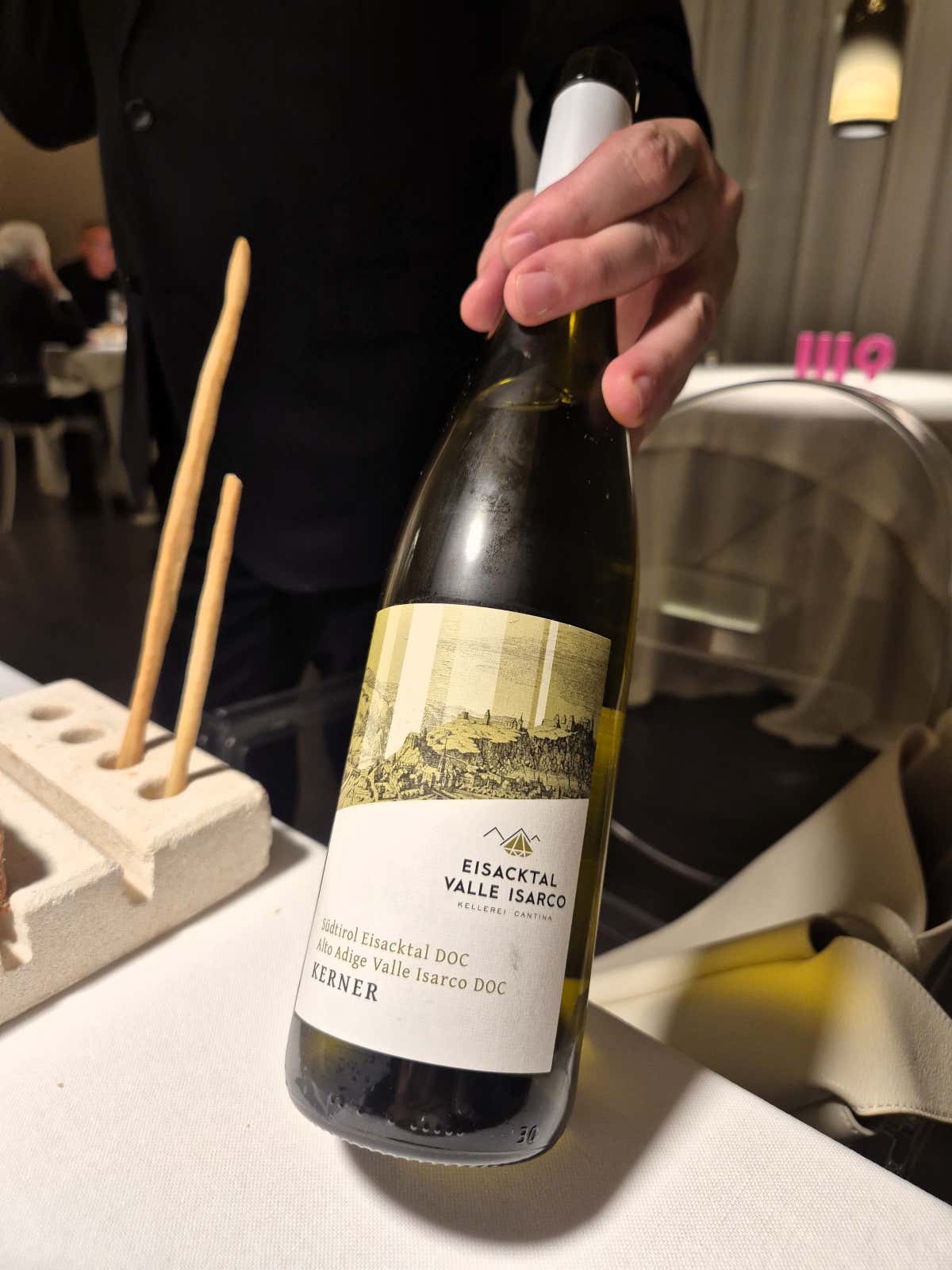 Gargati De.Co. con acciughe del Cantabrico, prezzemolo e gel di limone