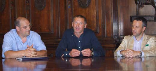 da sinistra: Iuri Martinato, Luigi Sartori e il sindaco di Verona Flavio Tosi da sinistra: Iuri Martinato, Luigi Sartori e il sindaco di Verona Flavio Tosi