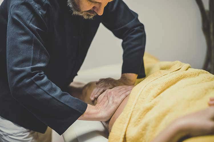 Le terme sono al centro di un rinnovato interesse per il turismo sanitario Con i bonus le terme rincorrono la ripresa: entro il 2023 il ritorno ai livelli pre-crisi Le terme sono al centro di un rinnovato interesse per il turismo sanitario Con i bonus le terme rincorrono la ripresa: entro il 2023 il ritorno ai livelli pre-crisi