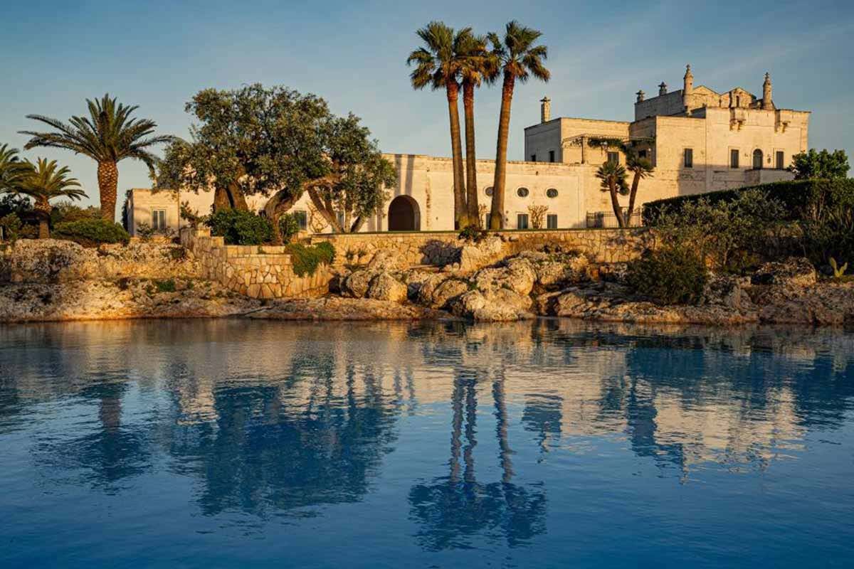 La piscina di acqua salmastra&nbsp; Masseria San Domenico, l'autentico cuore di Puglia