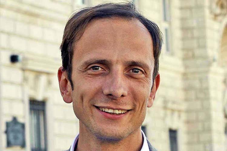 Massimiliano Fedriga. Fonte: Il Nord-est quotidiano - Nel Friuli Venezia Giulia giallo consumazioni seduti dalle 11 in poi Massimiliano Fedriga. Fonte: Il Nord-est quotidiano - Nel Friuli Venezia Giulia giallo consumazioni seduti dalle 11 in poi