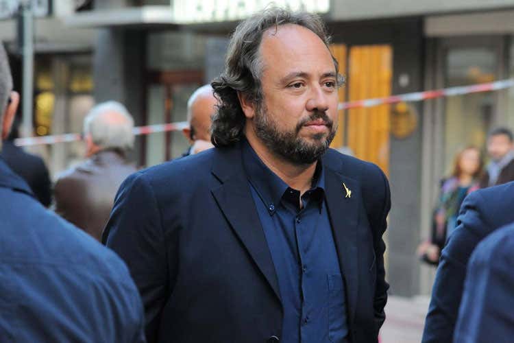 Massimo Casanova - Sicilia, eventi e discoteche dall’8/6 E al Papeete si ballerà sui lettini