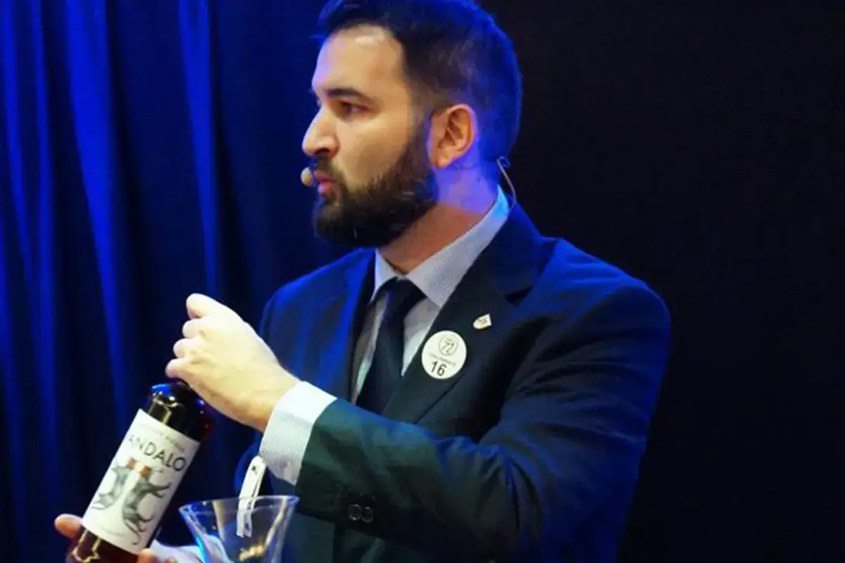 Enea Massulo (Corriere della Sera) Aibes, Enea Massulo &egrave; il Barman dell'Anno