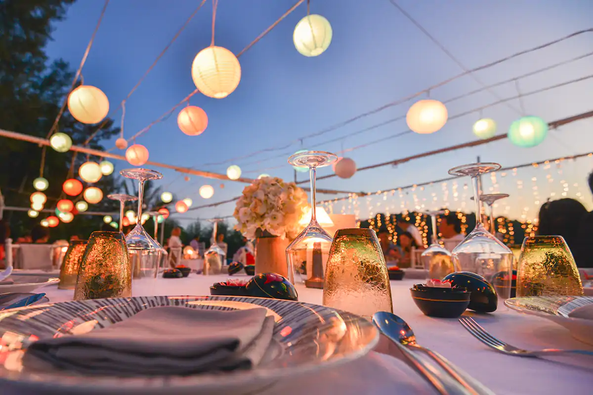 Dal 15 giugno anche in zona gialla riparte ufficialmente il settore delle feste private Ripartono le feste di matrimonioRestano dubbi su balli e green pass