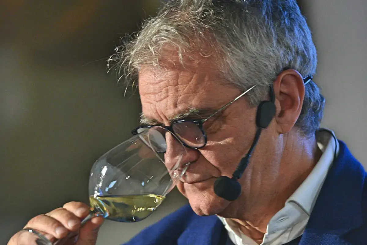 Mattia Vezzola Dopo 40 anni, si conclude il sodalizio fra Bellavista e Mattia Vezzola