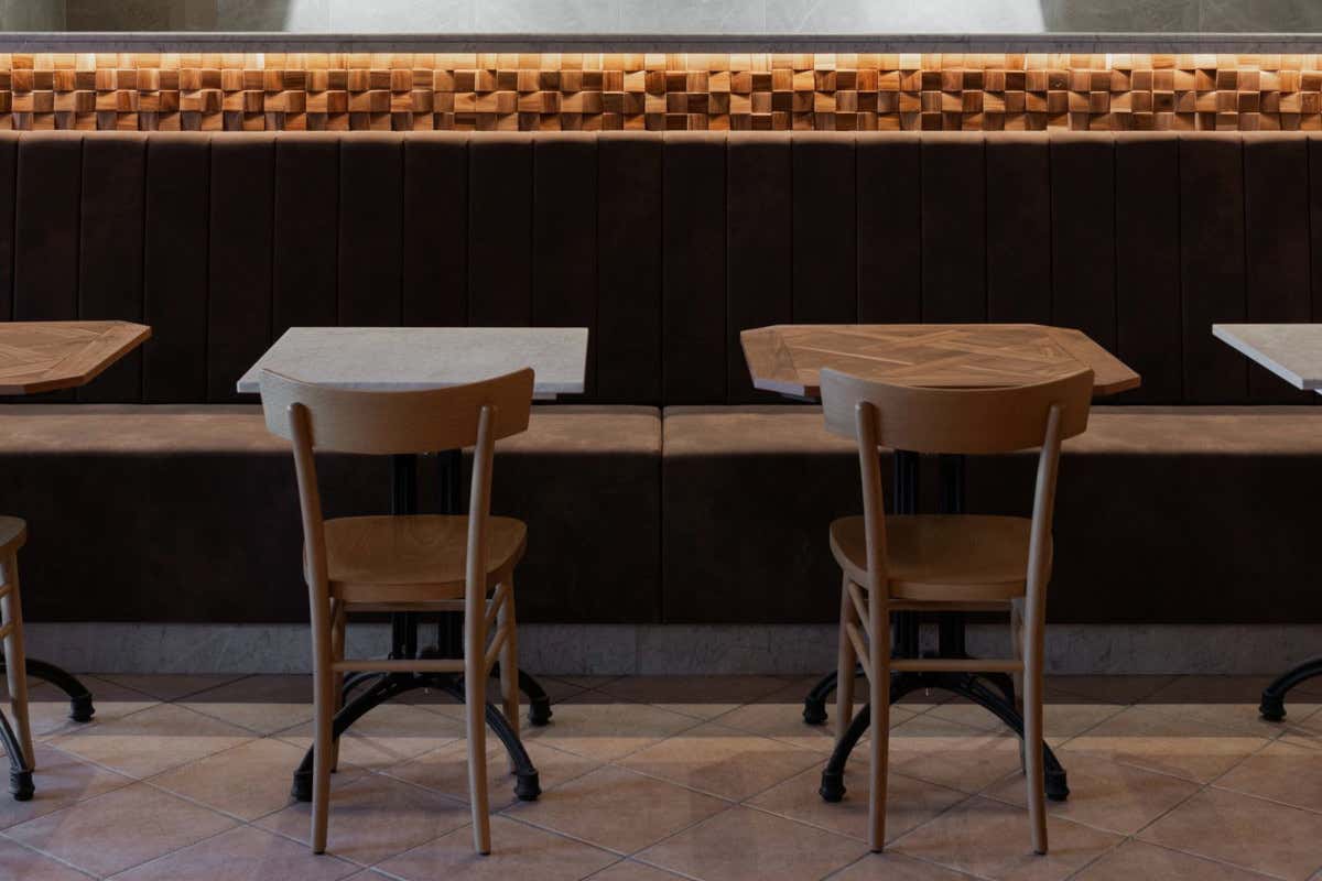 Un angolo della pizzeria Thina La Romana