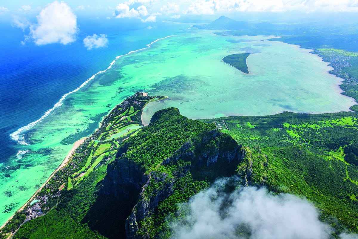 Mauritius è un paradiso dai mille volti Cosa fare in paradiso? Alla scoperta di Mauritius, dove oltre la spiaggia c’è di più