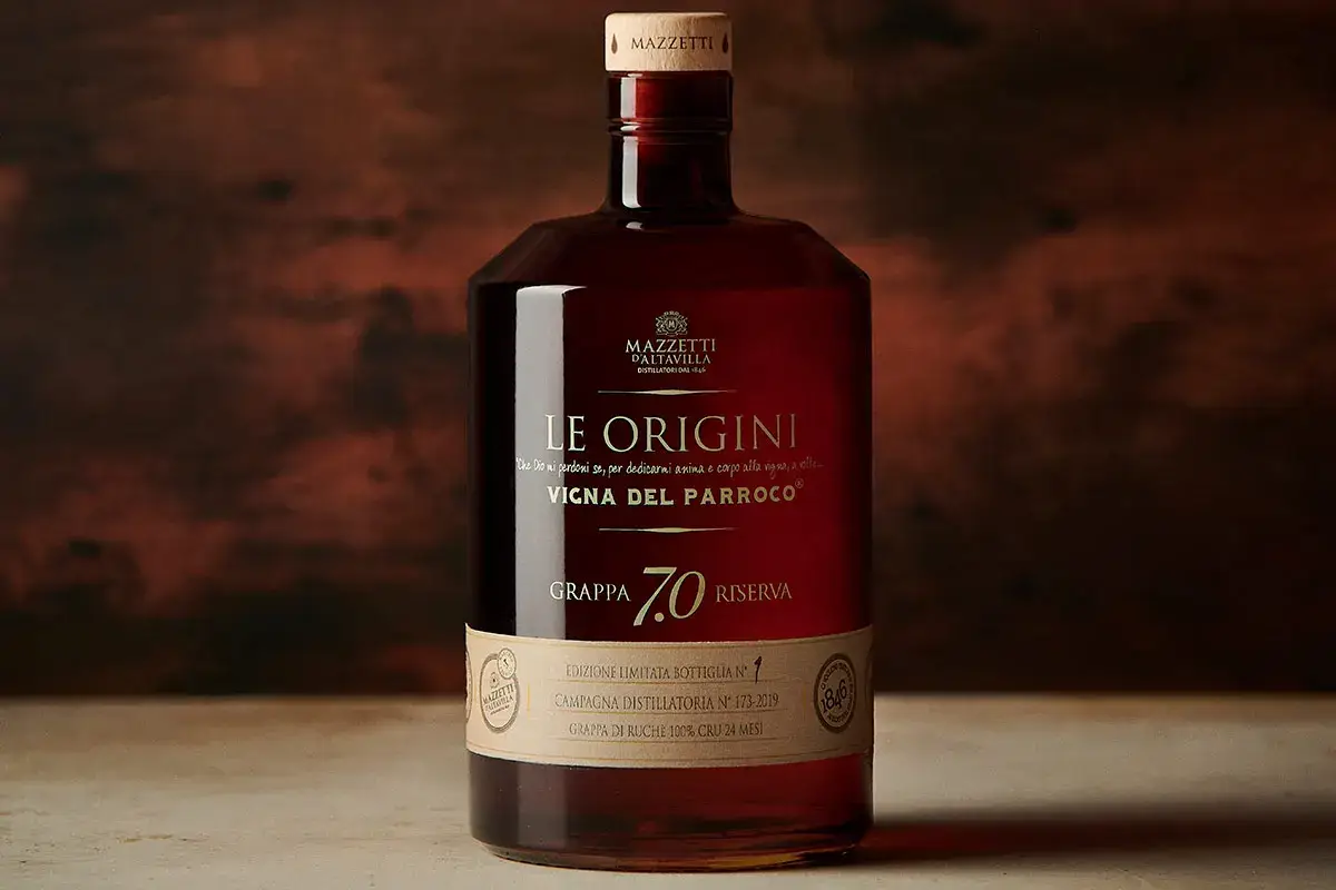 Grappa 7.0 Riserva &ldquo;Le Origini&rdquo; Splende una medaglia d&rsquo;oro sulla Grappa di Barolo Riserva di Mazzetti