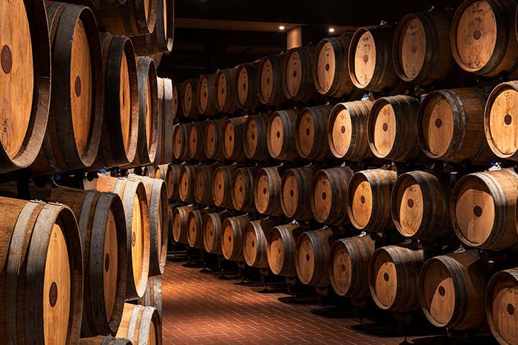 La barricaia di Mazzetti - Mazzetti d’Altavilla, due giorni per scoprire la distillazione La barricaia di Mazzetti - Mazzetti d’Altavilla, due giorni per scoprire la distillazione