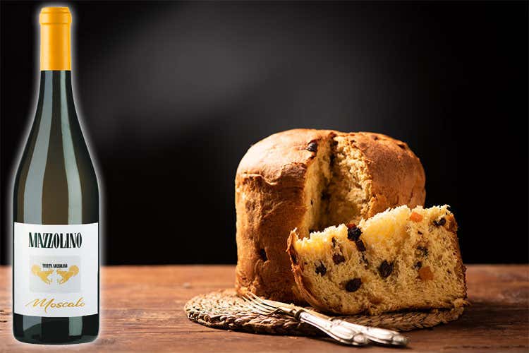 Al panettone ci pensa Mazzolino Matrimonio di sapori con il Moscato Al panettone ci pensa Mazzolino Matrimonio di sapori con il Moscato