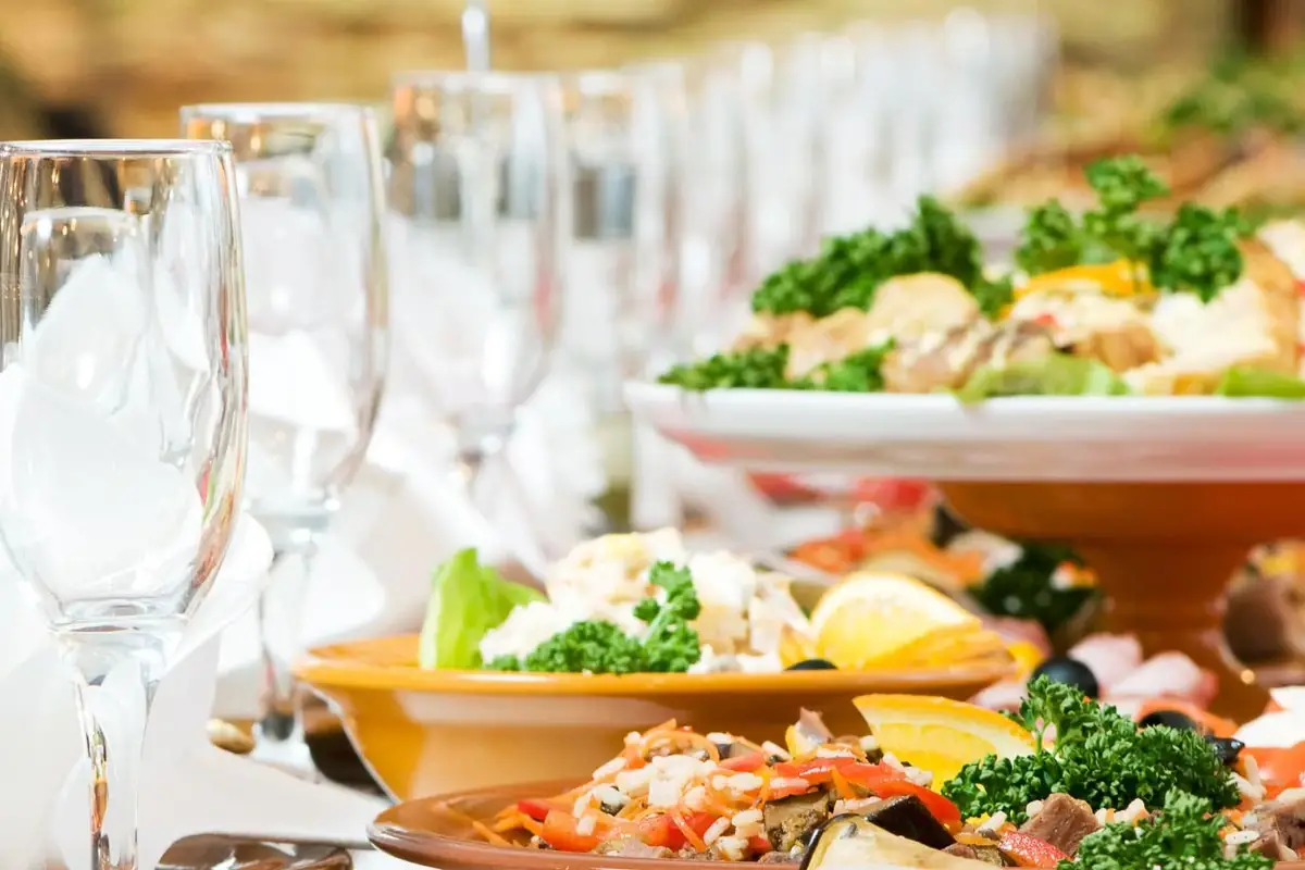 le proposte del Me Restaurant Pesce, cipola e bergamotto, al Me restaurant tanta cucina con prodotti calabresi