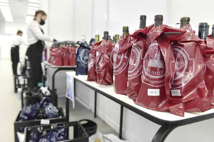 Consumatori meno ferrati sul vino Ma le medaglie servo ancora